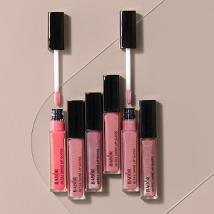 Блеск cияющий для губ, тон 02 нежный ягодный / Ultra Shine Lip Gloss Berry Nude 6,5 мл