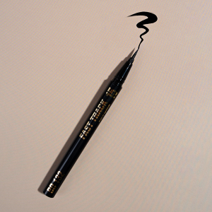 Подводка для глаз / BD 132 15 Fast Track Liquid Eyeliner 0,8 мл