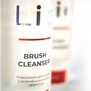 Очиститель для кистей / Lic Brush cleanser 1 шт