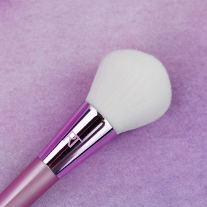 Кисть для румян / Real Techniques Cashmere Dreams Blush Brush